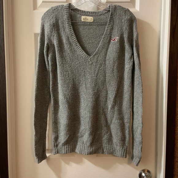 Hollister Sweaters - Hollister Grey Knit V Neck Sweater Size M